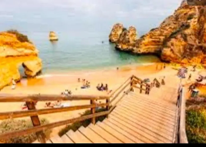 Rooms Lagos Homestay *
